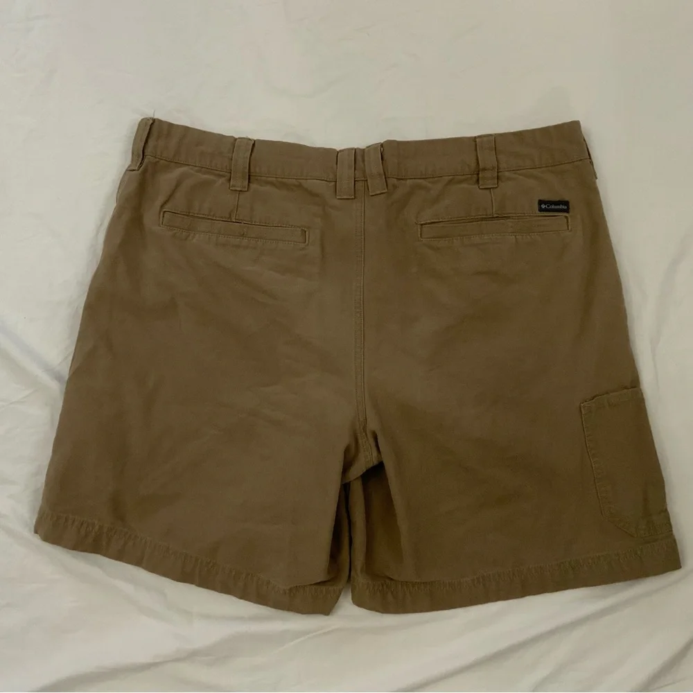 Columbia Flat Front 100% Cotton Shorts 38 Tan Hiking Fishing & other outdoor